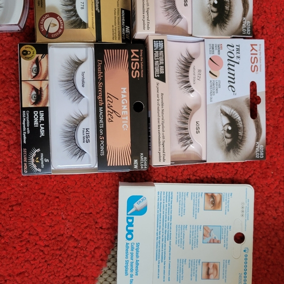 10 unopened strip lashes with glue - Picture 3 of 5